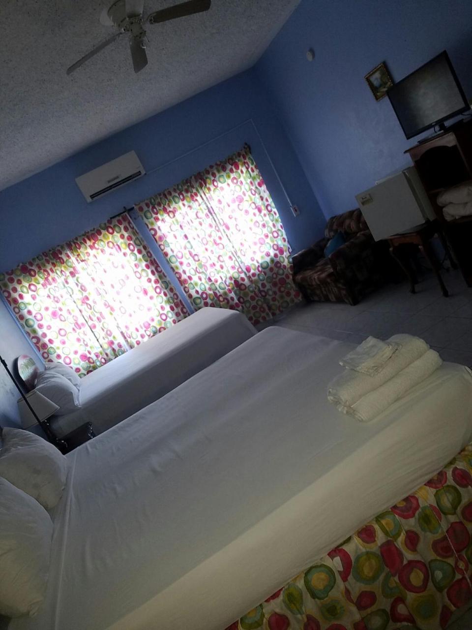 Tropical Court Hotel Montego Bay Zewnętrze zdjęcie